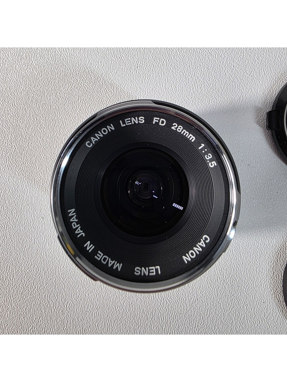 Canon FD 28mm f/3.5 Manual Focus Wide Angle Lens W/Caps & Filter
